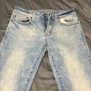 American Eagle Skinny Jeans. Size 28 x 30.